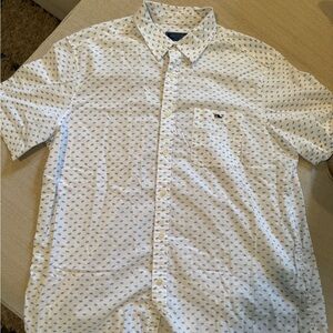 Vineyard Vines White‎ Shirt with Blue Print